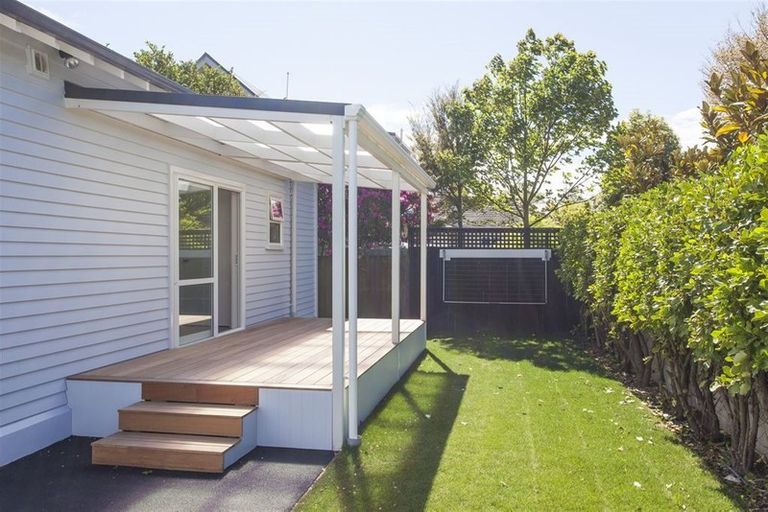 Photo of property in 18 Innes Road, St Albans, Christchurch, 8052
