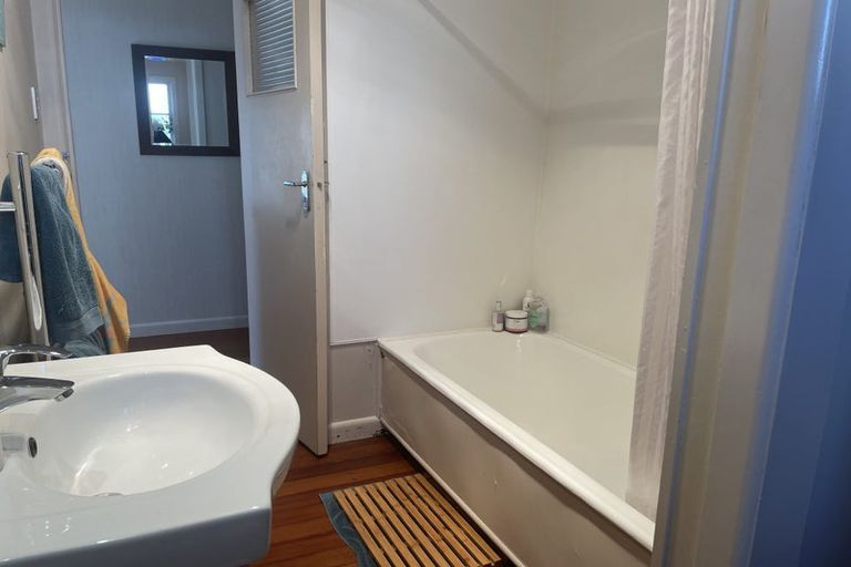 Photo of property in 7 River Road, Red Beach, 0932