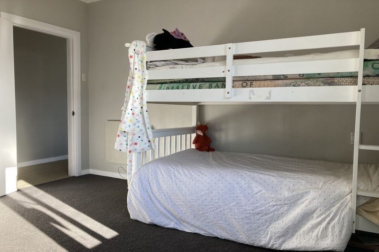 Photo of property in 118 Larnach Road, Vauxhall, Dunedin, 9013