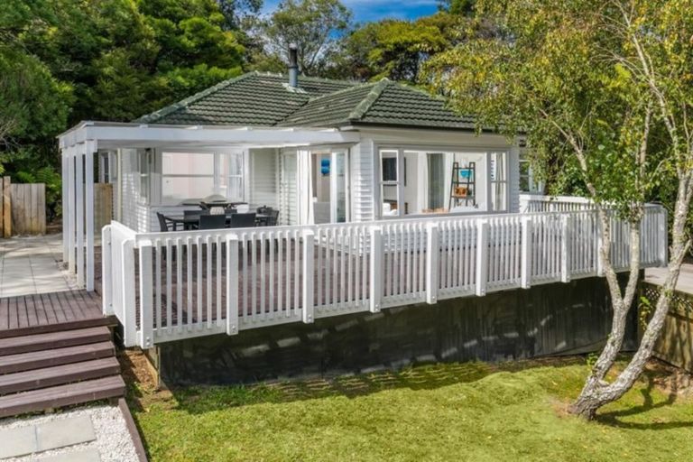 Photo of property in 9 The Close, Greenhithe, Auckland, 0632