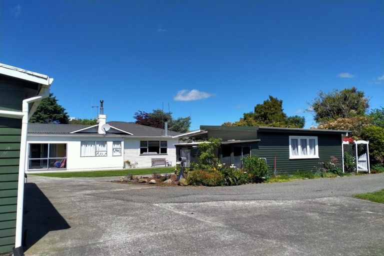 Photo of property in 233 Aorangi Road, Aorangi, Feilding, 4775