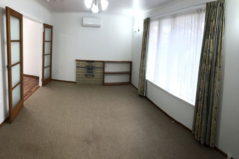 Photo of property in 2/54 Kings Crescent, Hutt Central, Lower Hutt, 5010