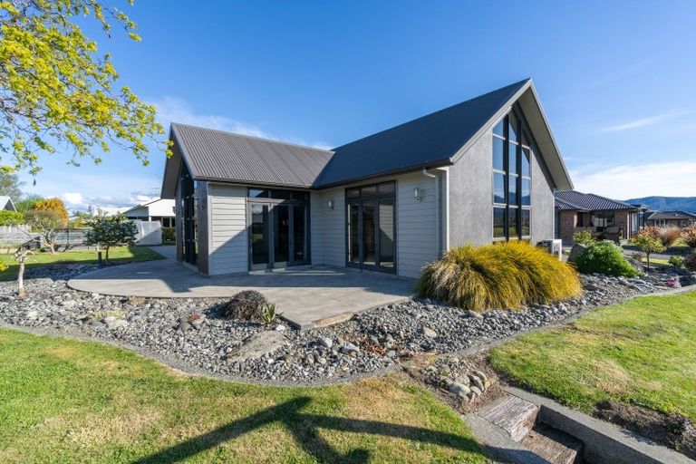 Photo of property in 60 Breaksea Street, Te Anau, 9600