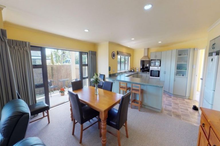 Photo of property in 1 Almond Grove, Feilding, 4702