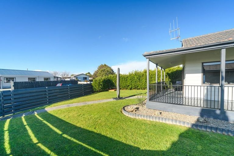 Photo of property in 6 Willowstream Grove, Cloverlea, Palmerston North, 4412