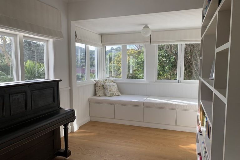 Photo of property in 401 Karori Road, Karori, Wellington, 6012