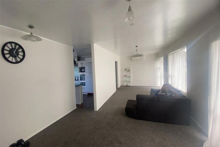 Photo of property in 13 Boundary Road, Opaheke, Papakura, 2113