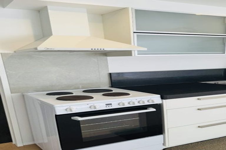 Photo of property in 1/324 Beach Road, Campbells Bay, Auckland, 0630