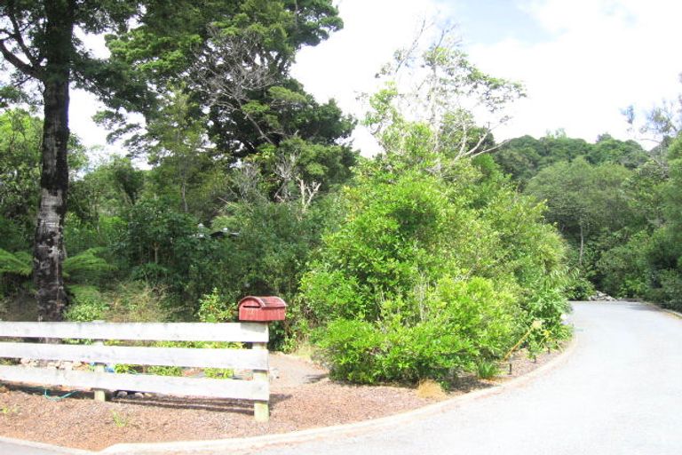 Photo of property in 13 Carlow Grove, Birchville, Upper Hutt, 5018