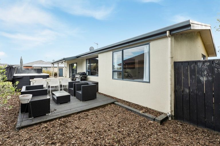 Photo of property in 124d Saint Johns Street, Bromley, Christchurch, 8062