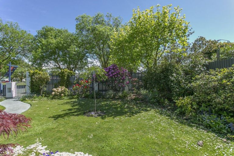 Photo of property in 21 Mona Square, Ashburton, 7700