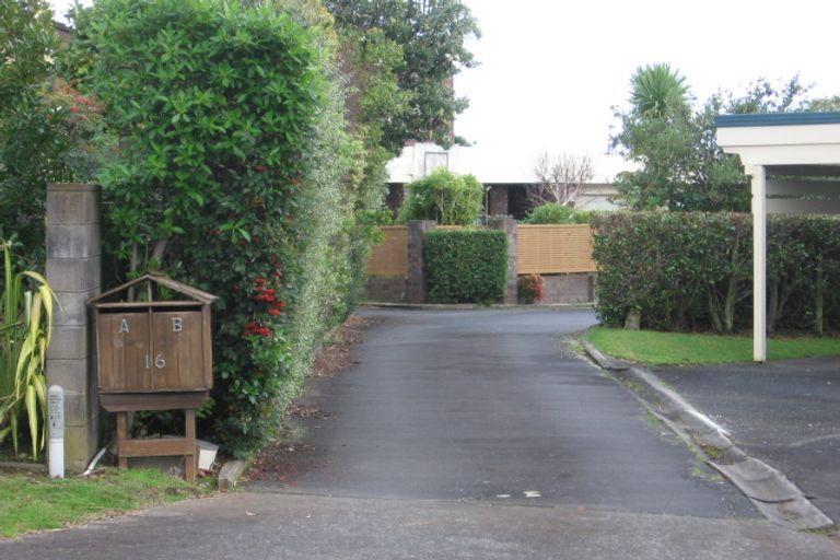 Photo of property in 2/16 Oleander, Farm Cove, Auckland, 2012
