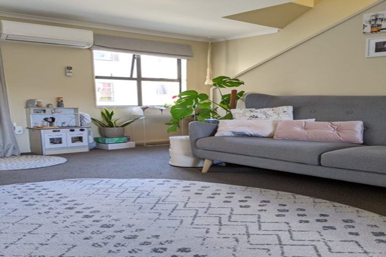 Photo of property in 83c Hill Street, Thorndon, Wellington, 6011