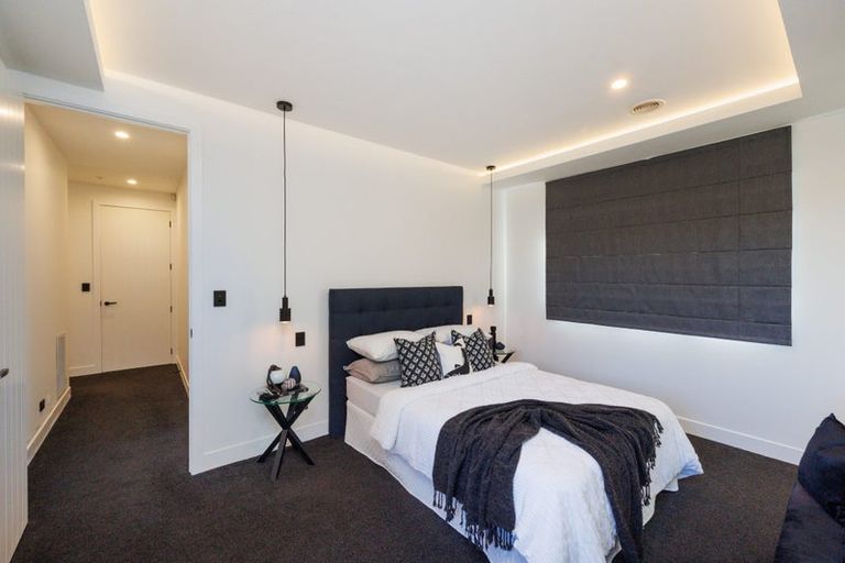 Photo of property in 2 Waimarama Court, Roslyn, Palmerston North, 4414