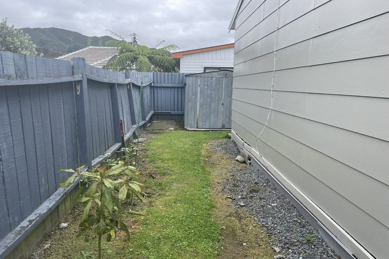 Photo of property in 1 Strand Crescent, Naenae, Lower Hutt, 5011