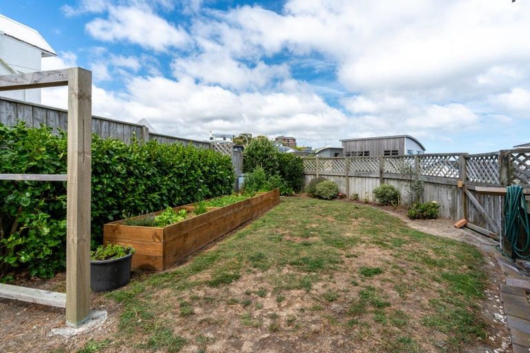 Photo of property in 82 Beacon Hill Road, Strathmore Park, Wellington, 6022