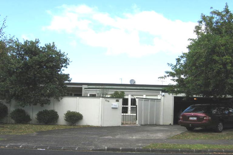 Photo of property in 208 Glamorgan Drive, Torbay, Auckland, 0630