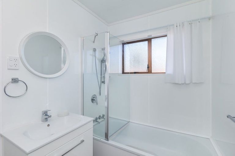 Photo of property in 72 Hokio Beach Road, Levin, 5510