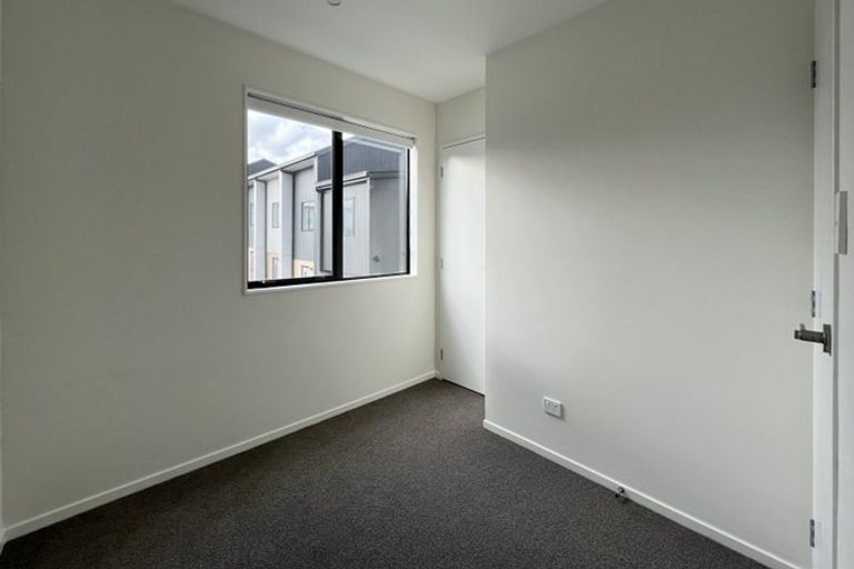 Photo of property in 5/25 Jabuka Street, Glen Eden, Auckland, 0602