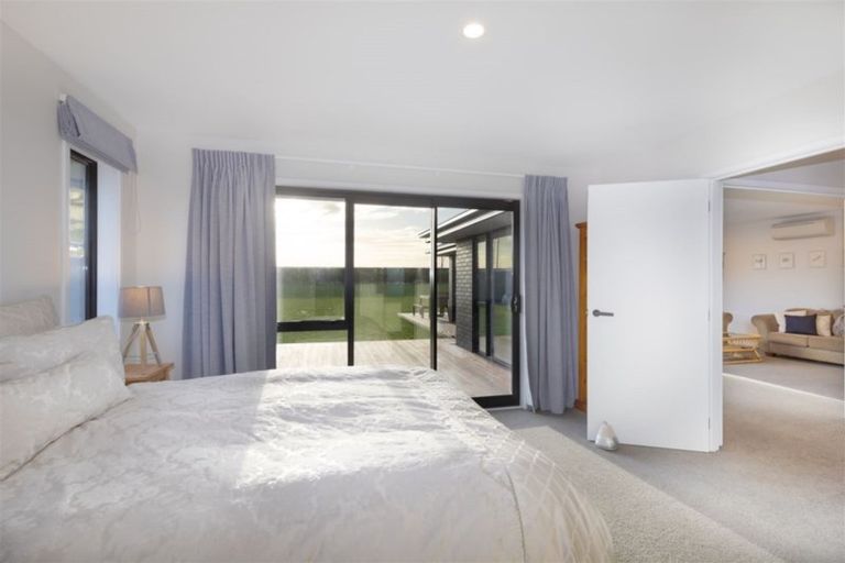 Photo of property in 54 Bronco Drive, Aidanfield, Christchurch, 8025