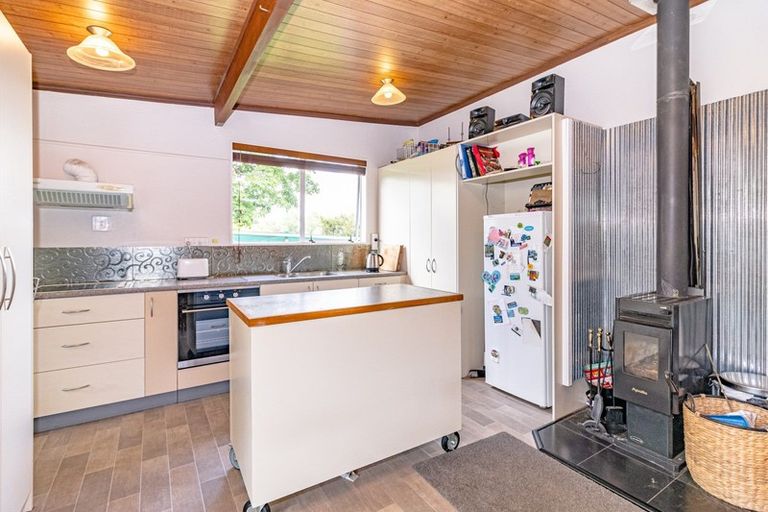 Photo of property in 10 Ruawhata Road, Mangatainoka, Pahiatua, 4982
