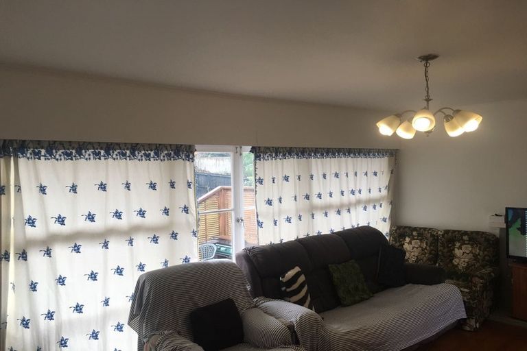 Photo of property in 56 Rua Road, Glen Eden, Auckland, 0602