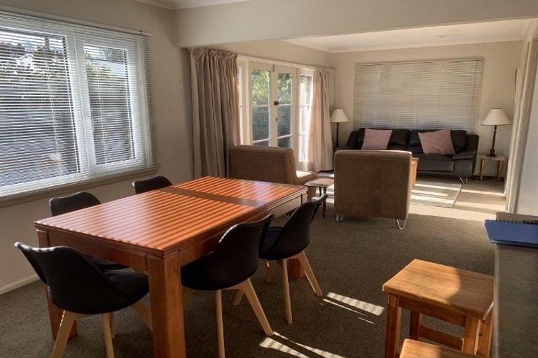 Photo of property in 354 Memorial Avenue, Burnside, Christchurch, 8053