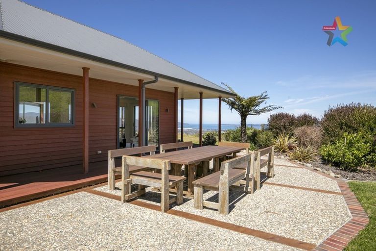 Photo of property in 81 Kaitangata Crescent, Kelson, Lower Hutt, 5010