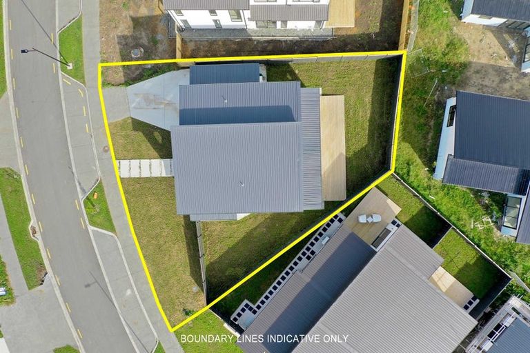 Photo of property in 9 Korowhiti Road, Clarks Beach, 2122