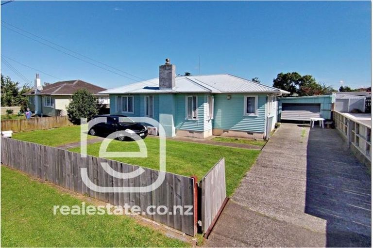 Photo of property in 33 Sutton Crescent, Papakura, 2110