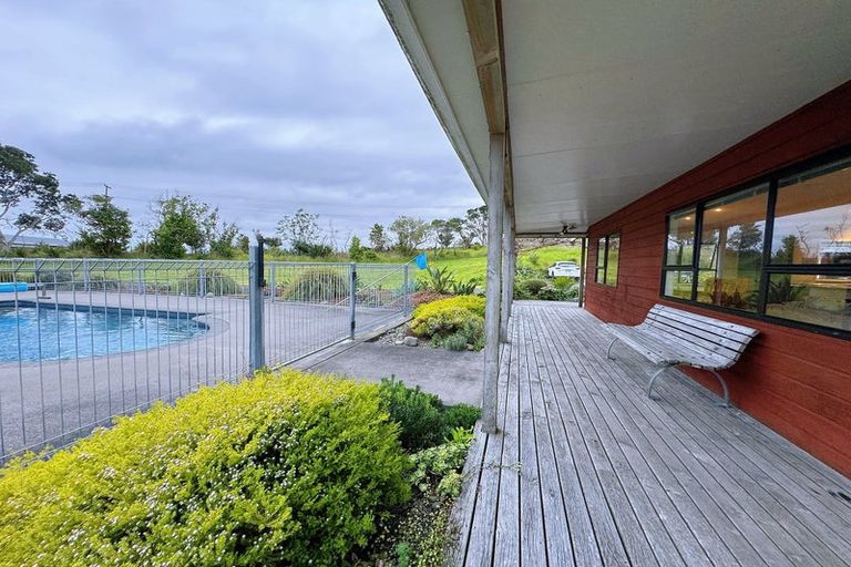 Photo of property in 1435 Old North Road, Helensville, 0875