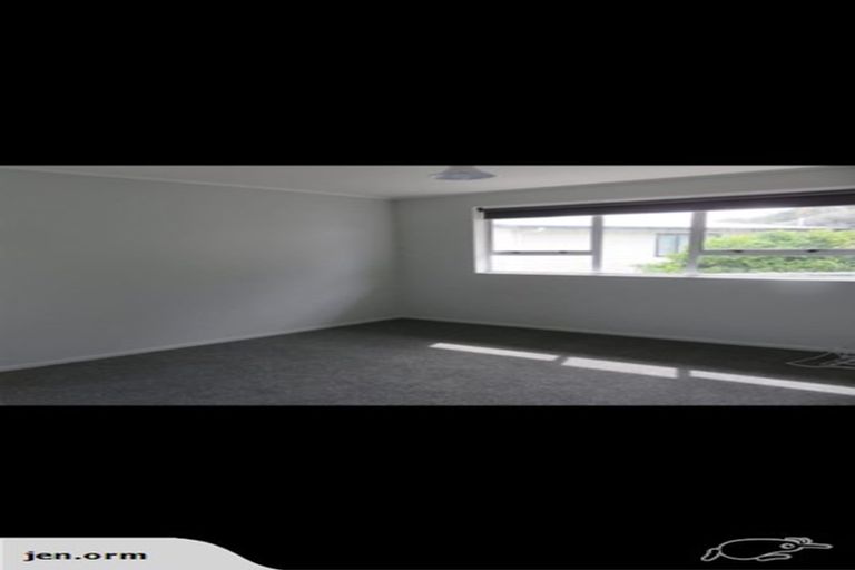 Photo of property in 1 Oawai Place, Marfell, New Plymouth, 4310