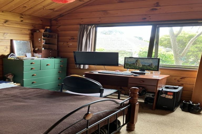 Photo of property in 4/52 Kelburn Parade, Kelburn, Wellington, 6012