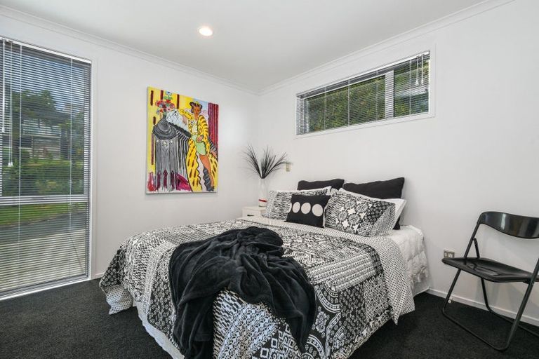 Photo of property in 24 Tupara Crescent, Kawaha Point, Rotorua, 3010