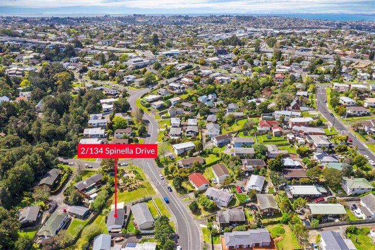 Photo of property in 2/134 Spinella Drive, Bayview, Auckland, 0629