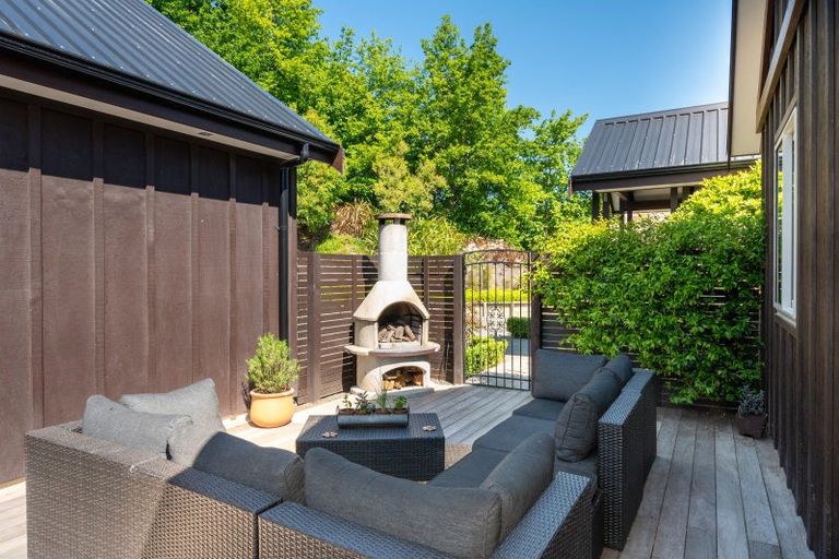 Photo of property in 38 Tauroa Valley Road, Havelock North, 4130