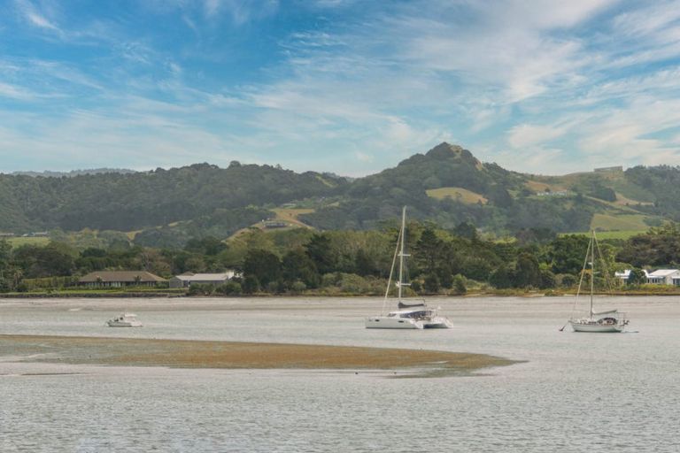 Photo of property in 185 Omaha Drive, Omaha, 0986