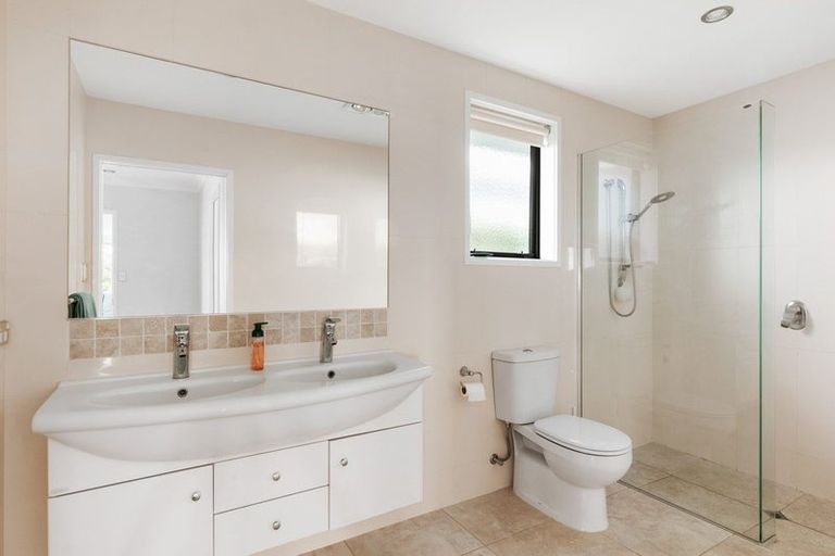 Photo of property in 20 Holyoake Terrace, Omokoroa, 3114