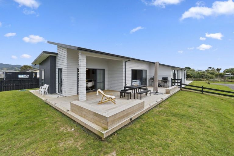 Photo of property in 16 Mylindas Road, Whakatiwai, Miranda, 2473