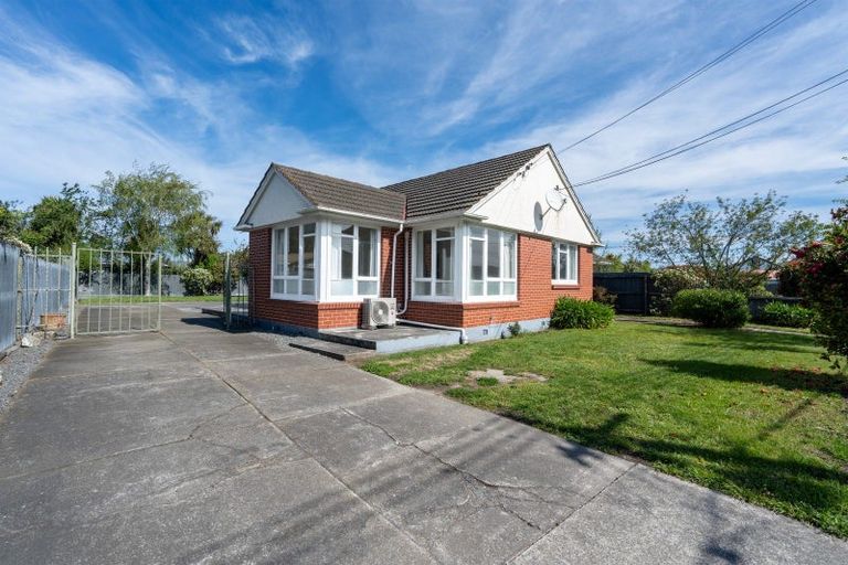 Photo of property in 4 Doreen Street, Aranui, Christchurch, 8061