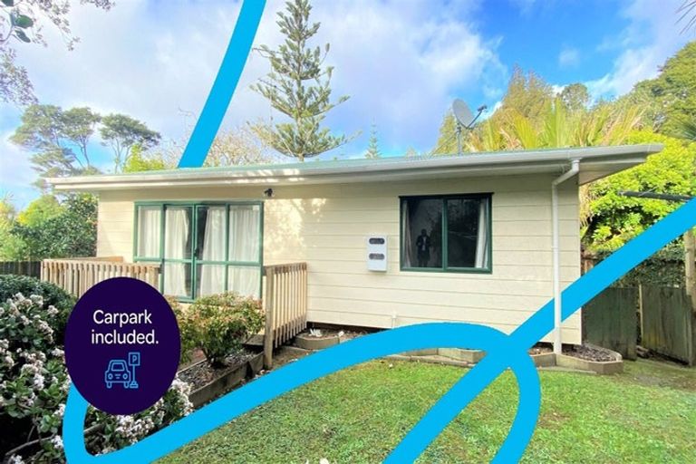 Photo of property in 15 Woodcote Drive, Glenfield, Auckland, 0629