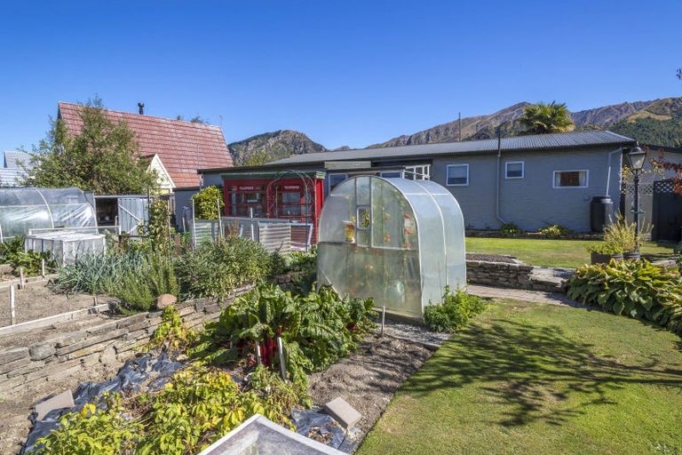 Photo of property in 17 Inverness Crescent, Arrowtown, 9302