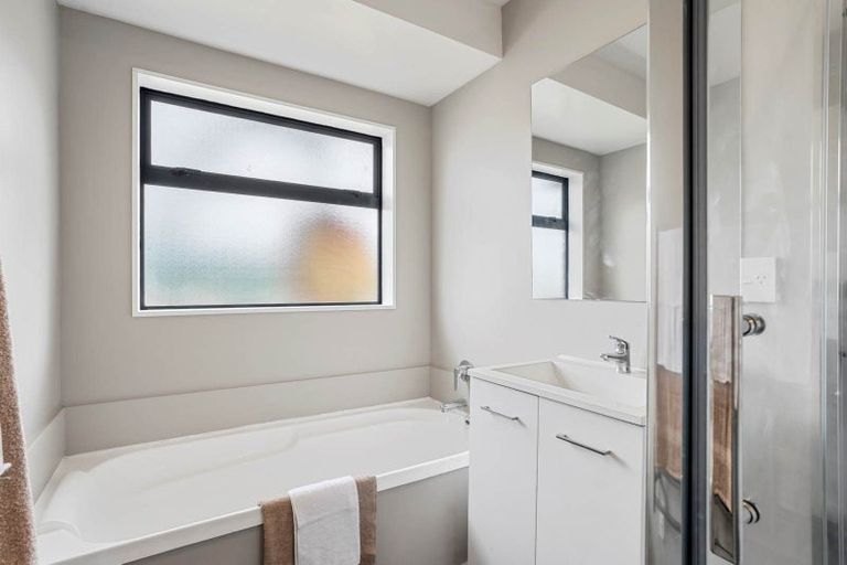 Photo of property in 80 Robert Skelton Place, Clendon Park, Auckland, 2103