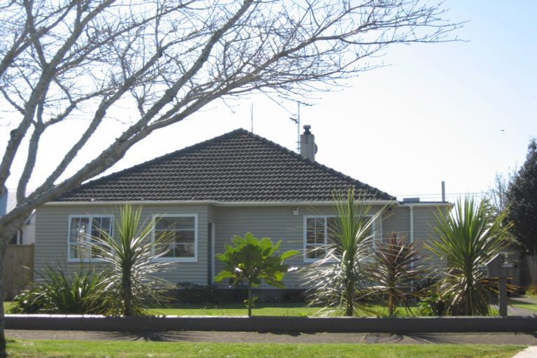 Photo of property in 23 Exeter Street, Brooklands, New Plymouth, 4310