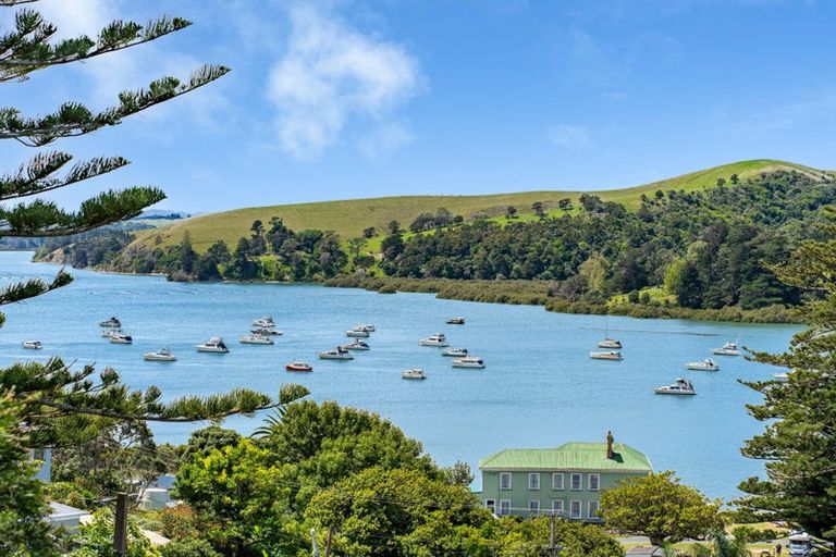 Photo of property in 14 Cliff Street, Pahi, Paparoa, 0571