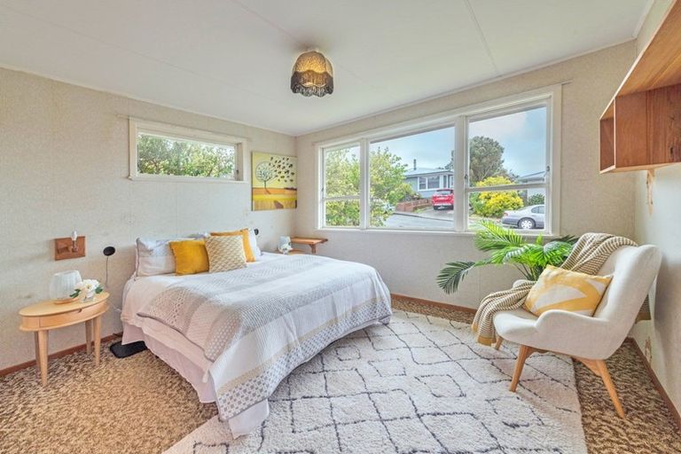 Photo of property in 12 Lenox Grove, Johnsonville, Wellington, 6037