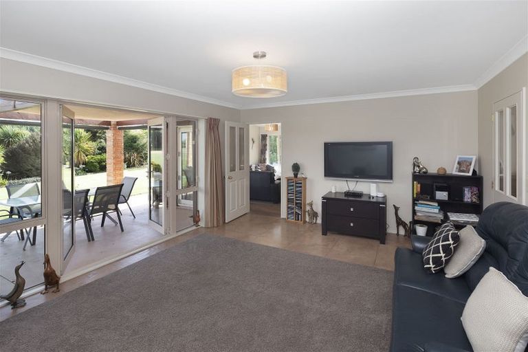 Photo of property in 54 Queens Avenue, Waikuku Beach, 7402