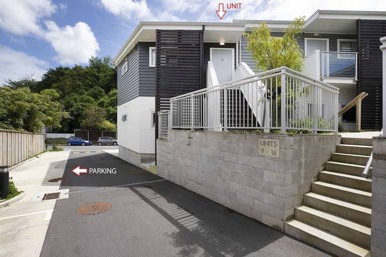 Photo of property in 7/14 Atkinson Street, Newlands, Wellington, 6037