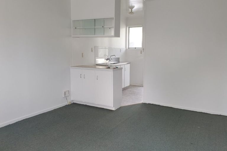 Photo of property in 62 Lincoln Road, Henderson, Auckland, 0610