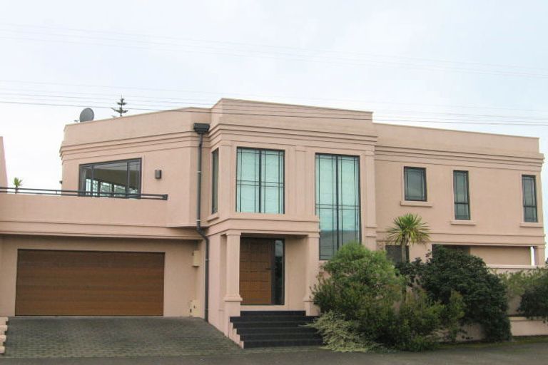 Photo of property in 1/3 Charles Street, Westshore, Napier, 4110